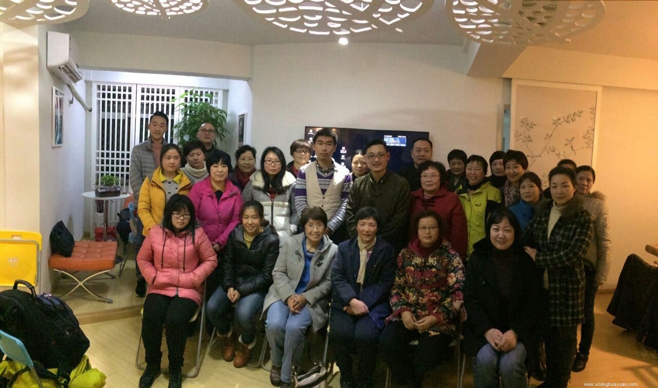 潮阅读书会暨平安夜回馈活动圆满举办